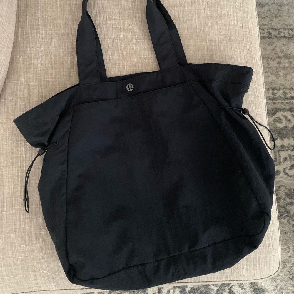Lululemon Side-Cinch Shopper Bag 18L